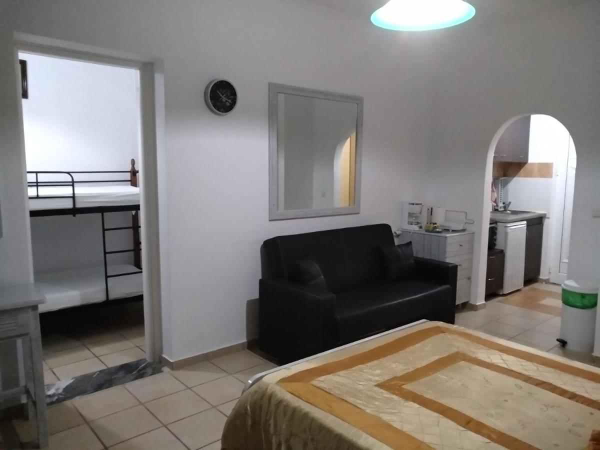 Vokamvilia Apartment & Studio Close To The Sea พลานอส ภายนอก รูปภาพ